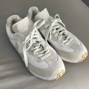 VEJA Cream / White Rio Branco Low Top Sneakers Size 8